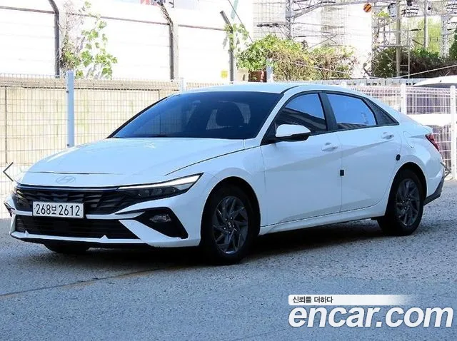 Hyundai Avante CN7 — Фото автомобиля 2