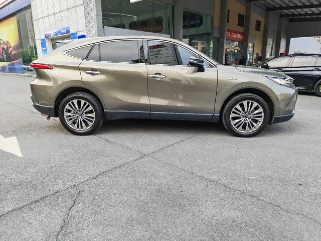 Toyota Harrier — Фото автомобиля 8