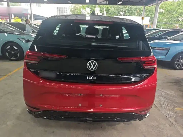 Volkswagen ID.3 — Фото автомобиля 5