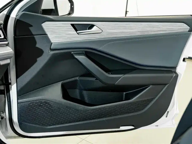 Volkswagen Sagitar — Фото автомобиля 15