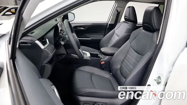Toyota RAV4 — Фото автомобиля 5