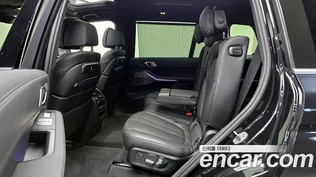 BMW X7 — Фото автомобиля 12