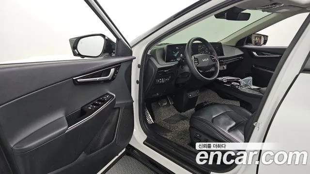 Kia EV6 — Фото автомобиля 10