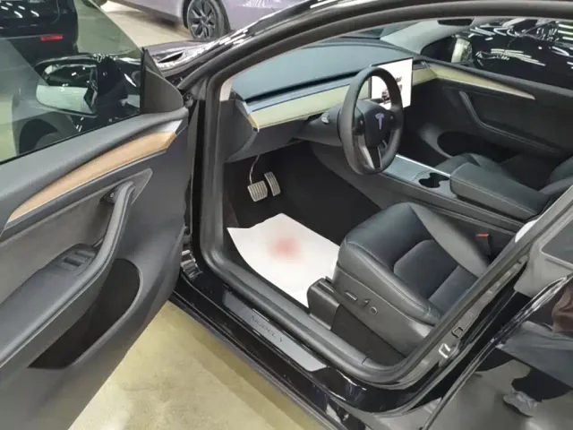 Tesla Model Y — Фото автомобиля 15