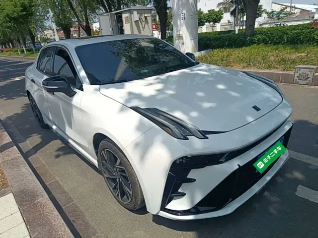 Lynk & Co 03 — Фото автомобиля 22