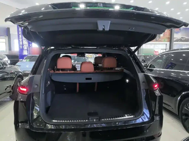 Li Auto L7 — Фото автомобиля 18