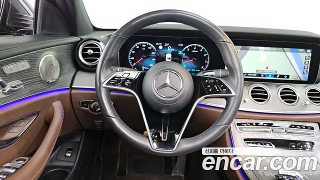 Mercedes-Benz E-Class E-класс W213 E350 4MATIC Exclusive — Фото автомобиля 13