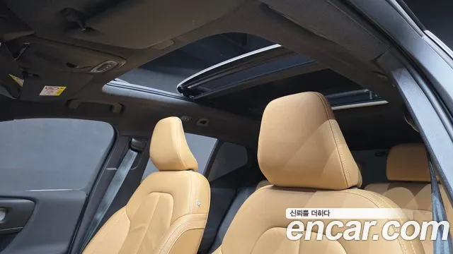Вольво XC40 B4 Inscription — Фото автомобиля 17