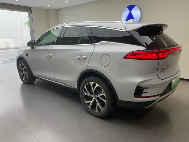 BYD Tang — Фото автомобиля 4
