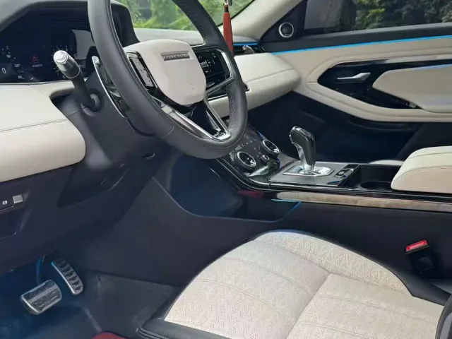 Land Rover Range Rover Evoque — Фото автомобиля 6