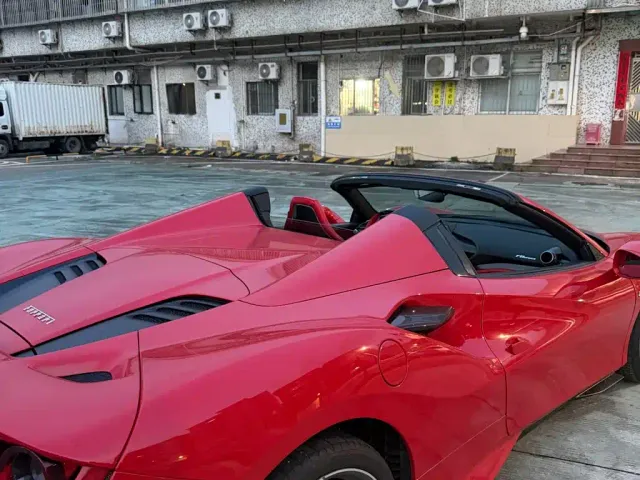 Ferrari F8 — Фото автомобиля 6