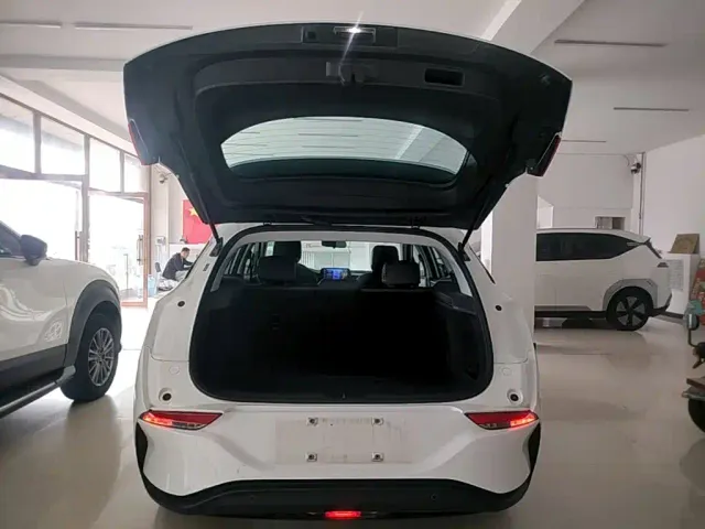 Buick Velite 6 — Фото автомобиля 18