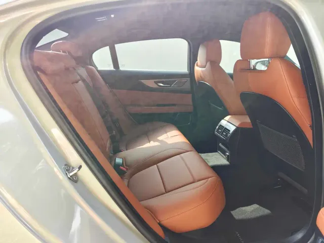 Jaguar XEL — Фото автомобиля 22