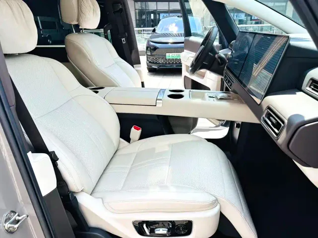 Li Auto MEGA — Фото автомобиля 7