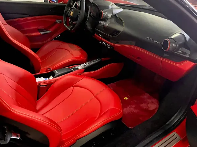 Ferrari F8 — Фото автомобиля 8
