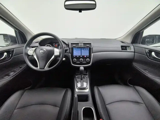 Nissan Tiida — Фото автомобиля 5