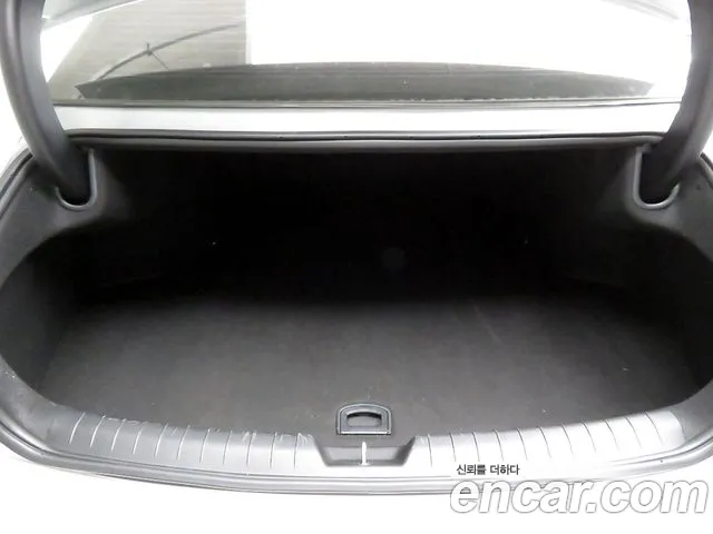 Hyundai Grandeur Grandeur (GN7) 3.5 Бензин 4WD — Фото автомобиля 17