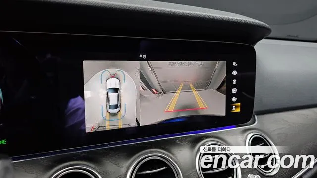 Mercedes-Benz E-Class — Фото автомобиля 15