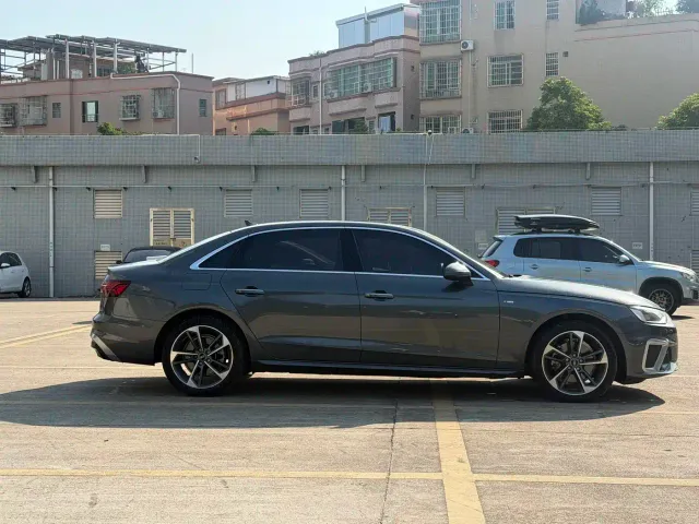 Audi A4L — Фото автомобиля 19