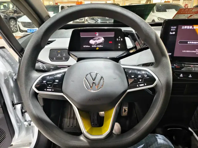 Volkswagen ID.3 — Фото автомобиля 9