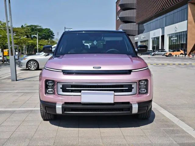 Geely ICON — Фото автомобиля 2