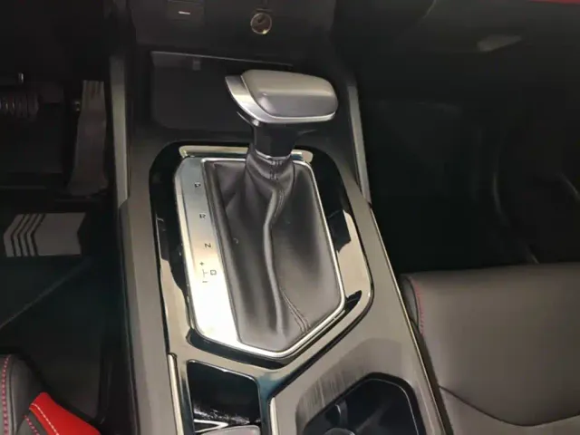 Geely Emgrand S — Фото автомобиля 13