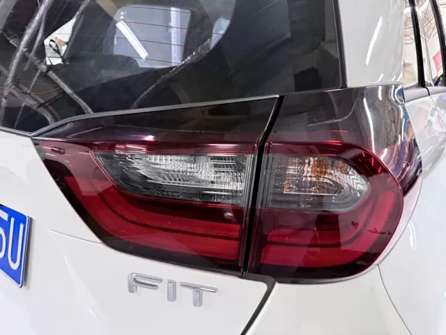 Honda Fit — Фото автомобиля 19