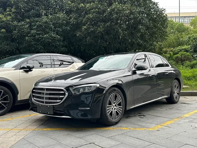 Фотография автомобиля — Mercedes-Benz E-Class