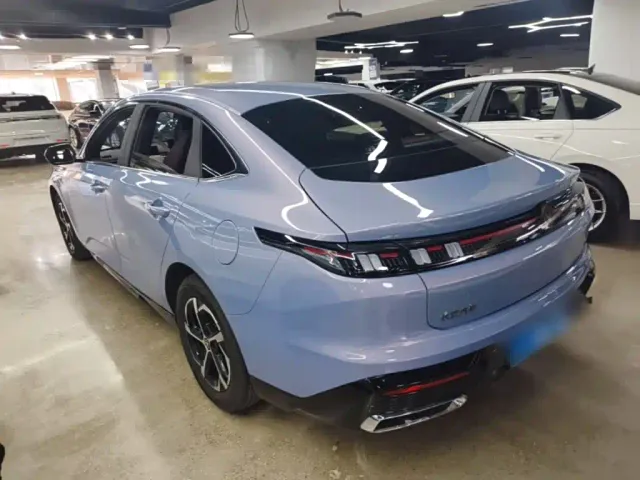 Changan Eado — Фото автомобиля 4