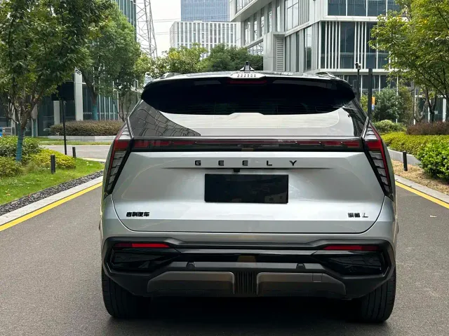 Geely Boyue L — Фото автомобиля 7