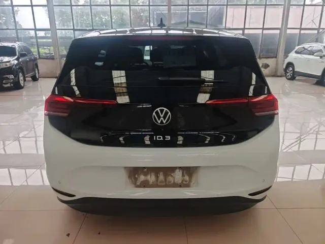 Volkswagen ID.3 — Фото автомобиля 3