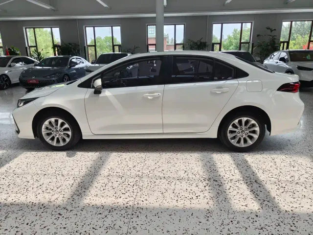 Toyota Corolla — Фото автомобиля 4