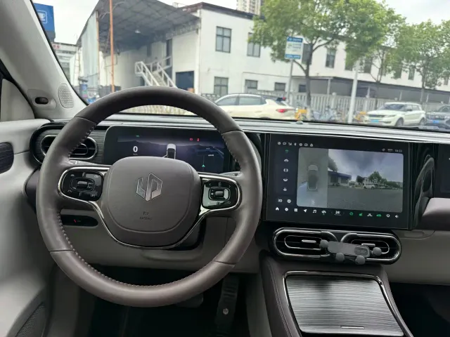 Leapmotor C11 — Фото автомобиля 7