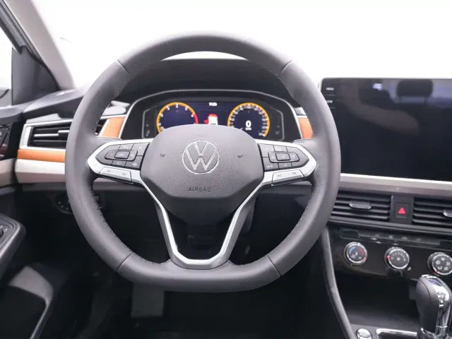Volkswagen Bora — Фото автомобиля 18