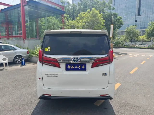 Toyota Alphard 2021 Hybrid 2.5L Premium — Фото автомобиля 14