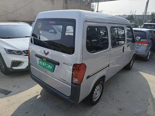 Wuling Zhiguang — Фото автомобиля 6