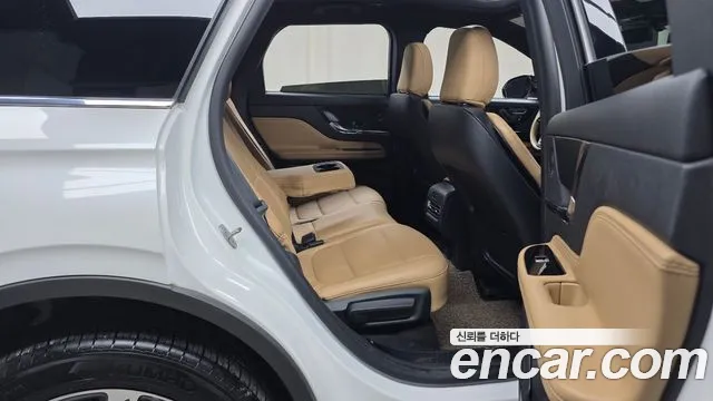 Lincoln Corsair Corsair 2.0 Reserve AWD — Фото автомобиля 12