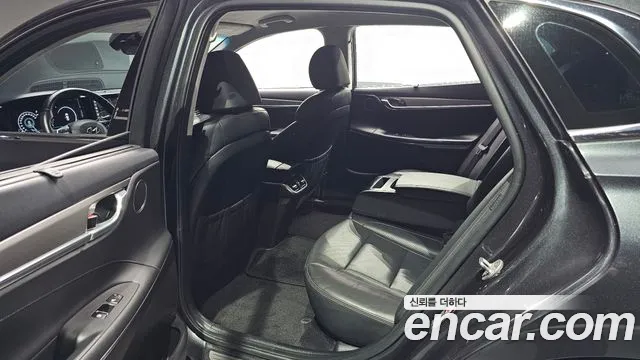 Hyundai Grandeur New — Фото автомобиля 11
