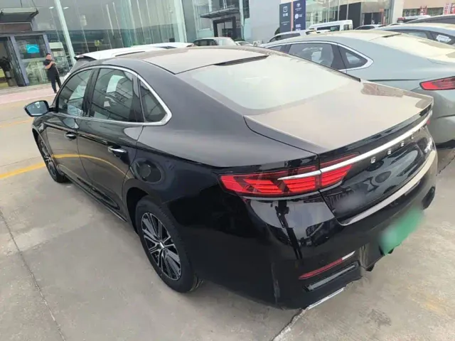Geely Xingrui — Фото автомобиля 4