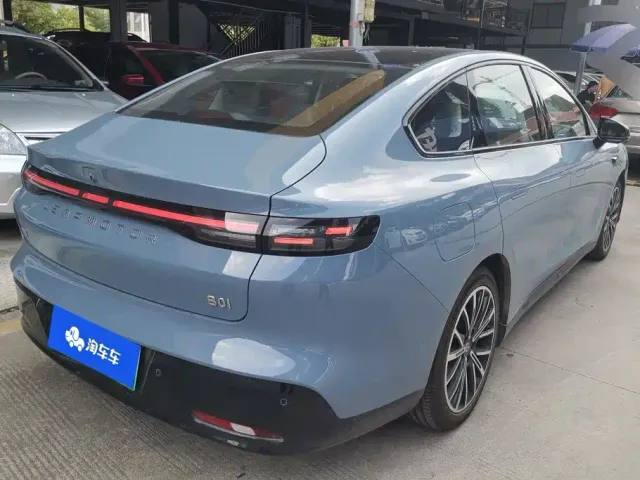 Leapmotor Leapmotor B01 2025 Model 550 Smart Edition — Фото автомобиля 3