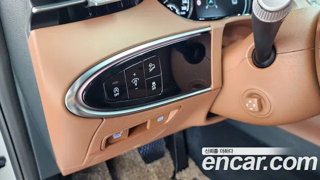 Genesis GV70 2.5T Бензин AWD — Фото автомобиля 3