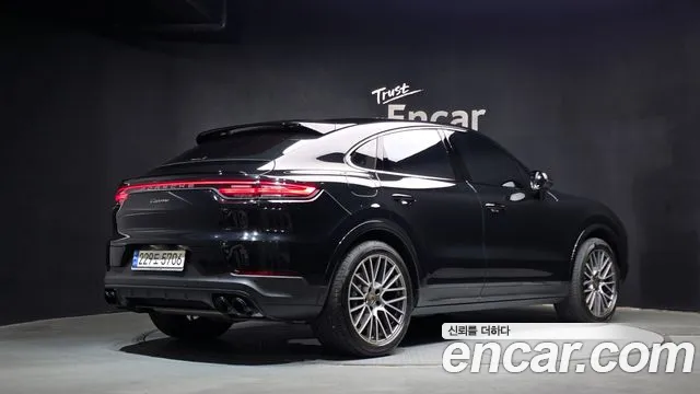 Porsche Cayenne — Фото автомобиля 2