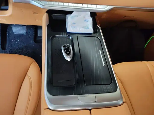 WEY WEY Alpine 2023 AWD Executive Long Wheelbase — Фото автомобиля 13