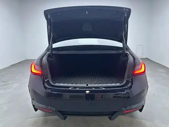BMW i3 — Фото автомобиля 15