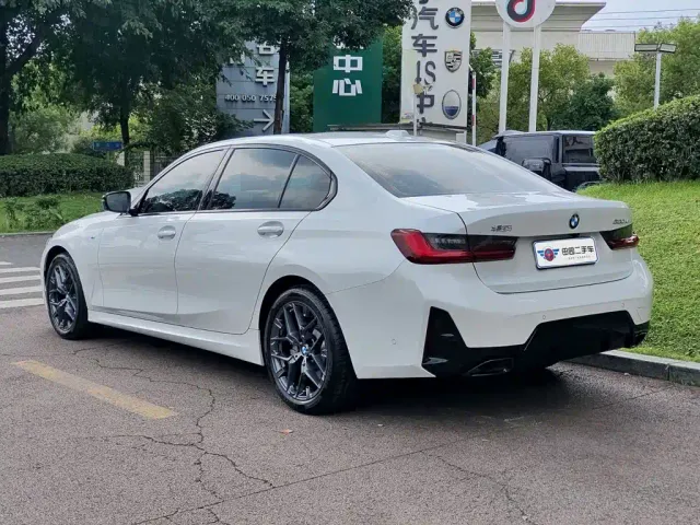 BMW 3 Series — Фото автомобиля 4