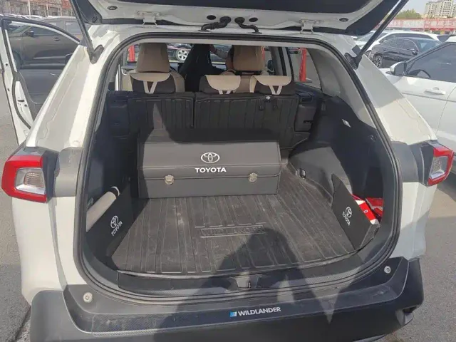 Toyota Wildlander — Фото автомобиля 4