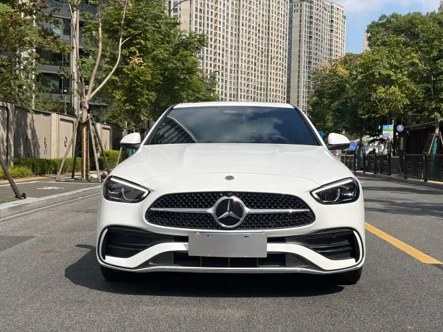 Mercedes-Benz C-Class — Фото автомобиля 2
