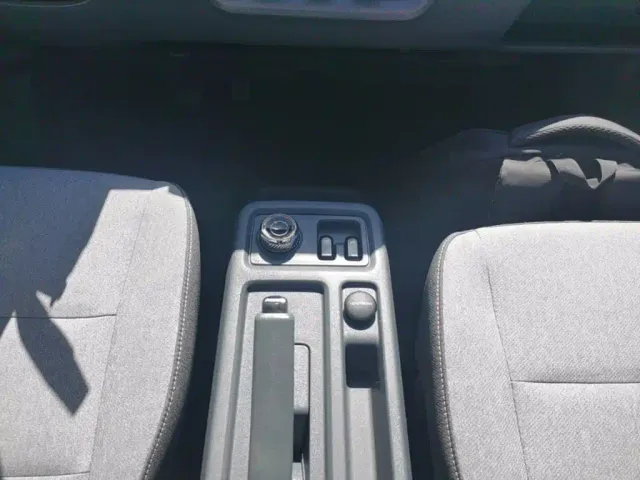 Wuling Motors Wuling Yangguang 2024 300KM Comfort Bus Version 75kW — Фото автомобиля 13