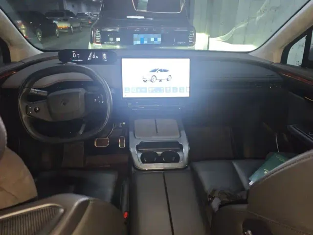 GAC Hyptec HT — Фото автомобиля 10