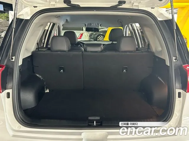 Kia Niro — Фото автомобиля 19